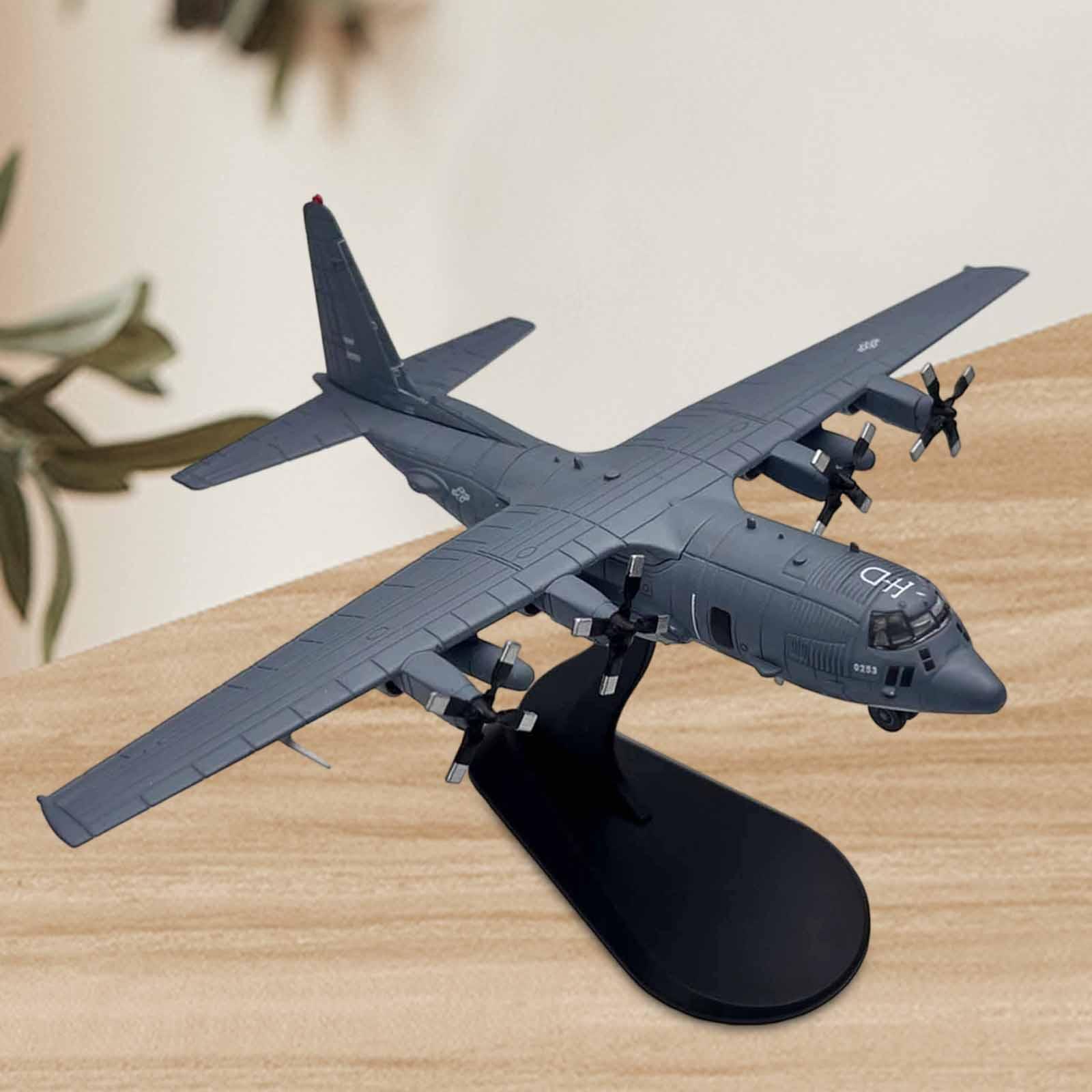 نموذج طائرة مقاتلة 130U مصبوبة - مراجعة Model Airplane Plastic وسعره